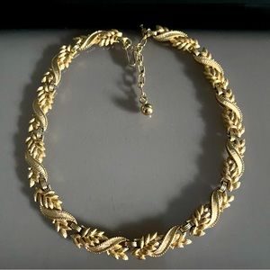 Trifari Vintage Florentine Gold Tone Choker Necklace